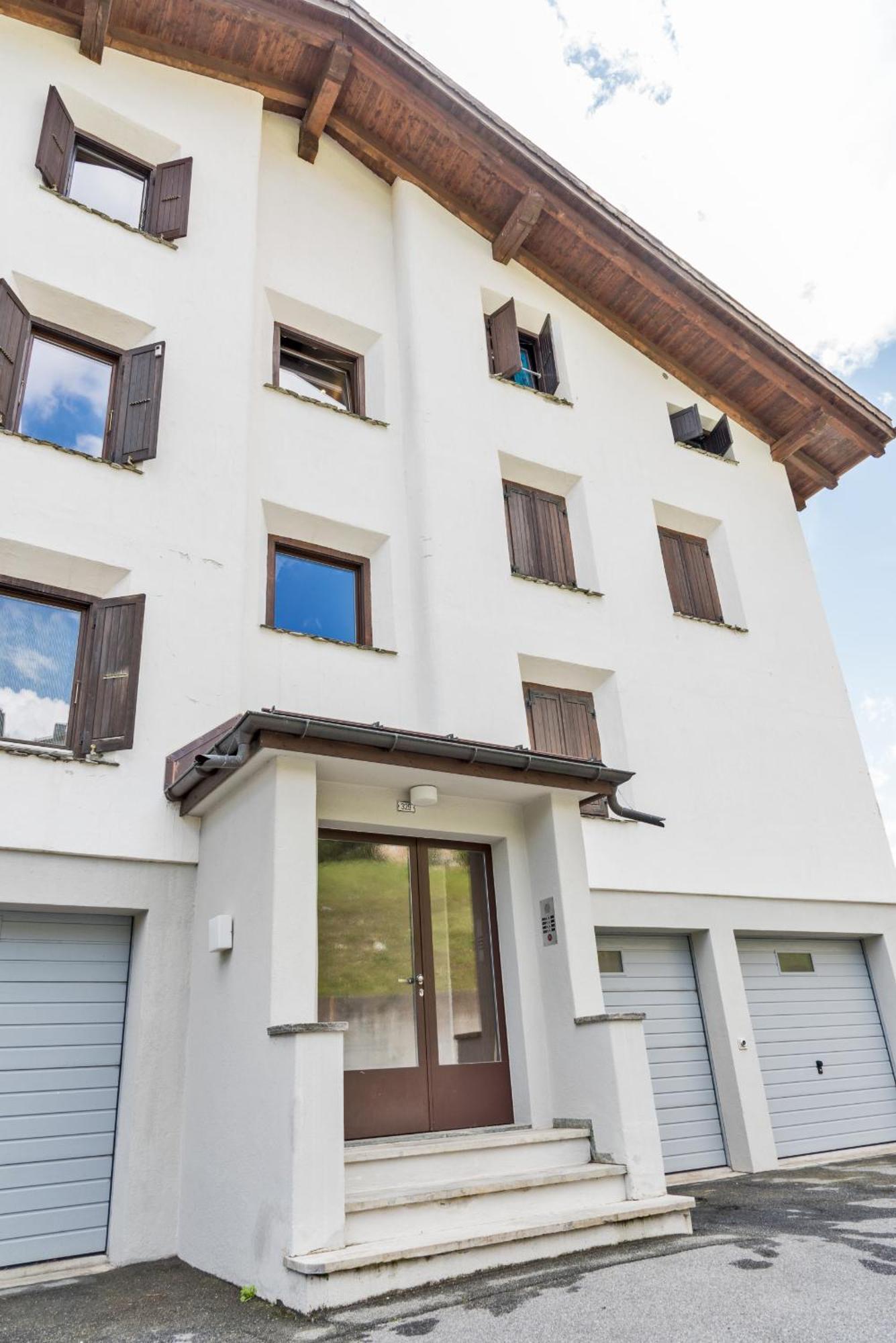 Chesa Seja - Zuoz Apartment Exterior photo
